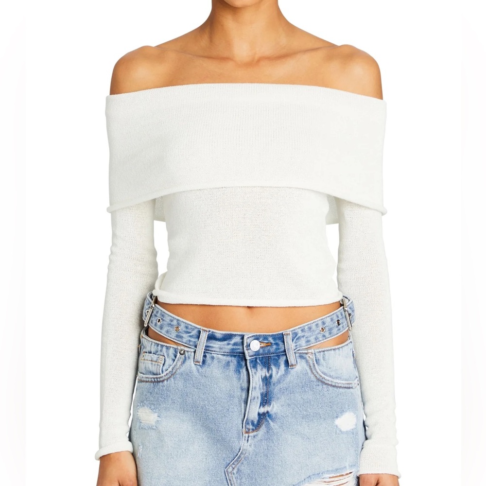 SER.O.YA Besty Knit Top. Fits like a size small